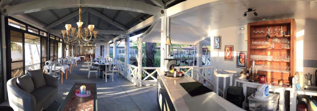 Sunbloom Beachfront Hotel And Restaurant Zambales Sinabacan Екстер'єр фото