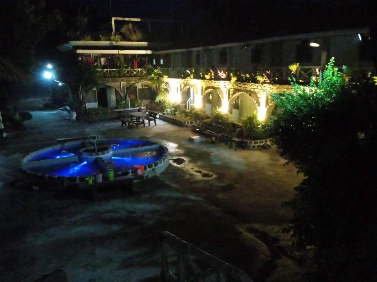 Sunbloom Beachfront Hotel And Restaurant Zambales Sinabacan Екстер'єр фото