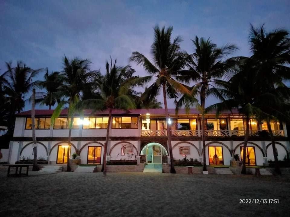 Sunbloom Beachfront Hotel And Restaurant Zambales Sinabacan Екстер'єр фото